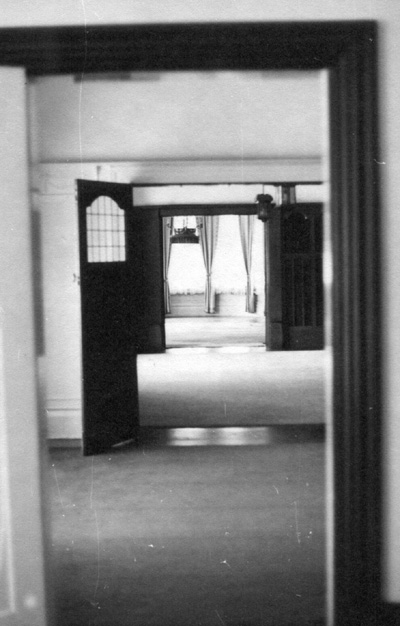 Billilla-Brighton-front rooms