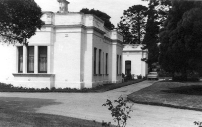 Billila-Brighton-side view