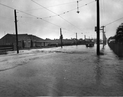 Flooding-Hawthorn Rd-