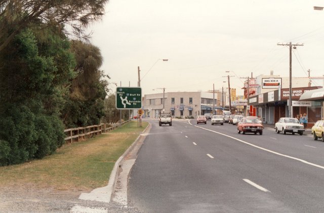 Beach Road looking north, Black Rock