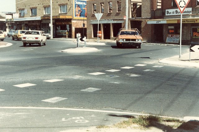 Balcombe Road and Bluff Road intersection, Black Rock