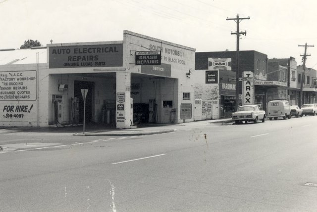 Bluff Road, Black Rock