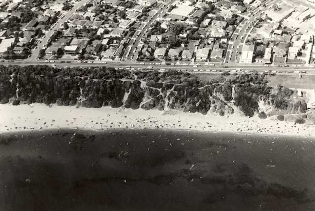 South of Half Moon Bay, Black Rock