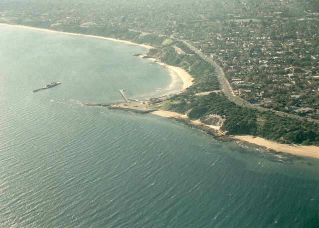 Half Moon Bay, Black Rock