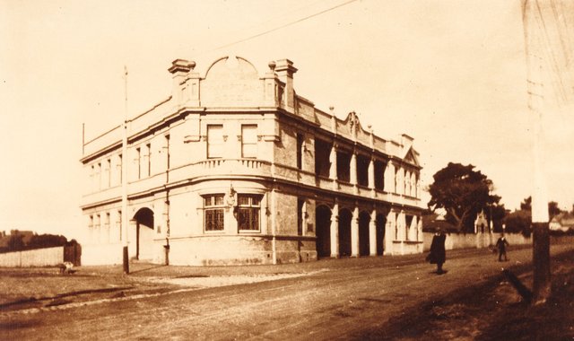 Hampton Hotel, Hampton