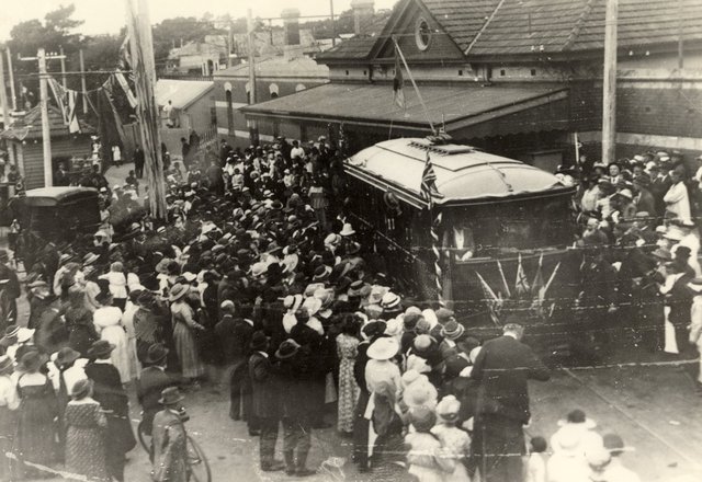 Electric tramway opening, Sandringham to Black Rock