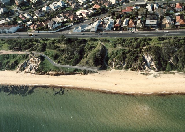 Beach Road, Tennyson Street, Sandringham