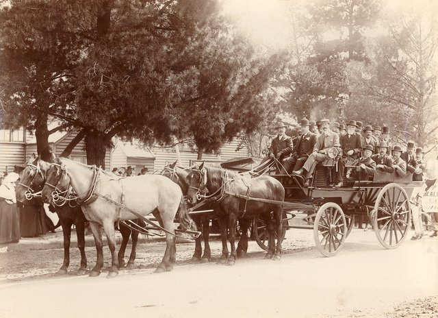 The Jolly Wayfarers' outing, Brighton