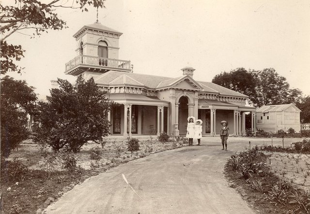 Lithca, Hampton