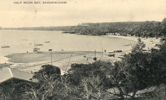 Half Moon Bay, Sandringham