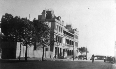 [Sandringham Hotel side view from Melrose Street]