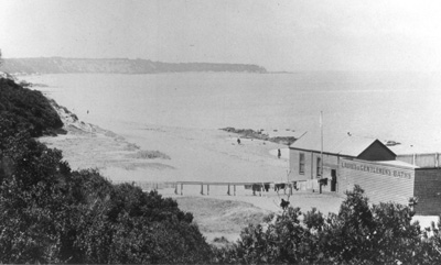 Sandringham-old baths south of Picnic Point