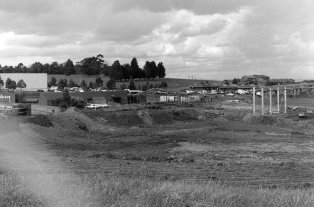 Construction of the Endeavour Hills Leisure Centre