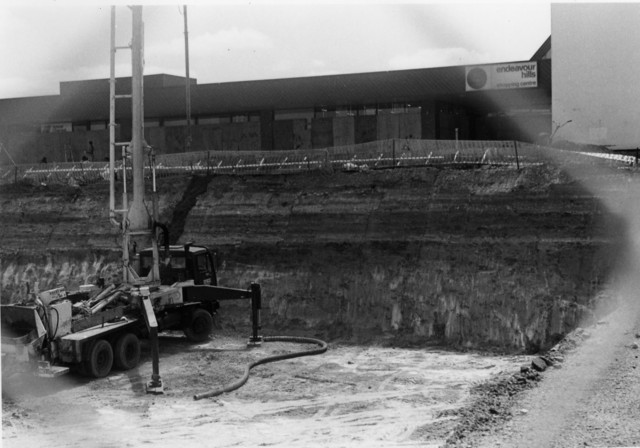 Construction of the Endeavour Hills Shopping Centre extension