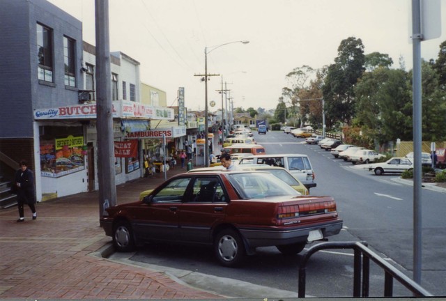 Autumn Place shops in Doveton