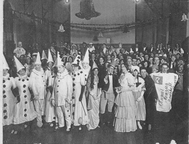 fancy dress ball discount
