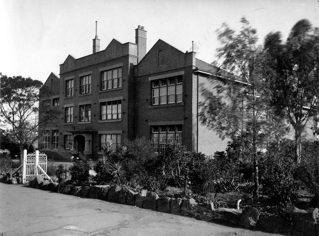Coburg high school 1916 /1926