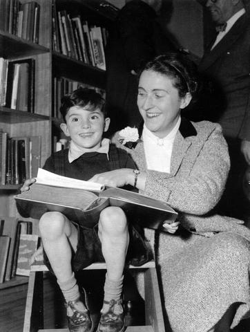 Coburg children's library  opening 