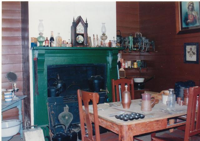 Bluestone cottage Bell street , Coburg - kitchen 