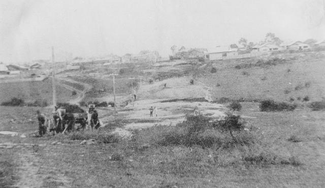 Melville Rd looking south - construction of Coburg West line
