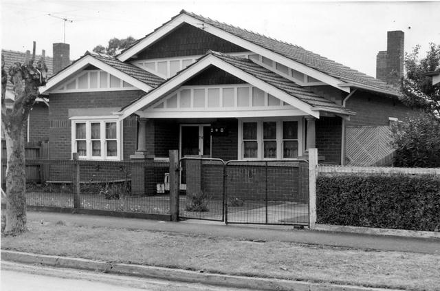 74 Bruce St Coburg c1925