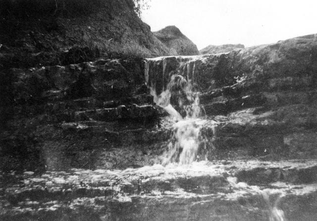 Edgars Creek waterfall