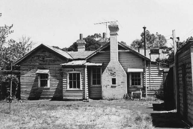 Victorian Railways residence, Station St Moreland