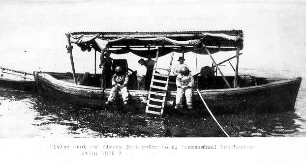 Diving punt and divers