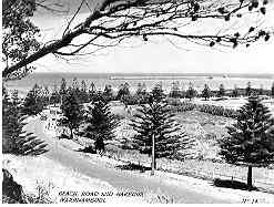 Beach Road and harbour, Warrnambool