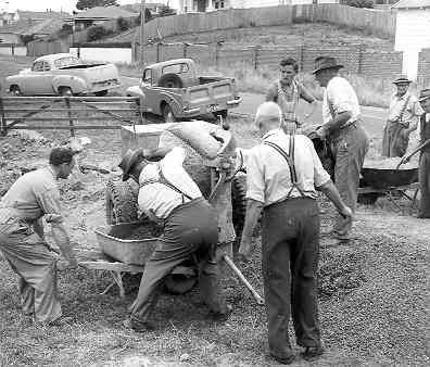 [Builders, Warrnambool]