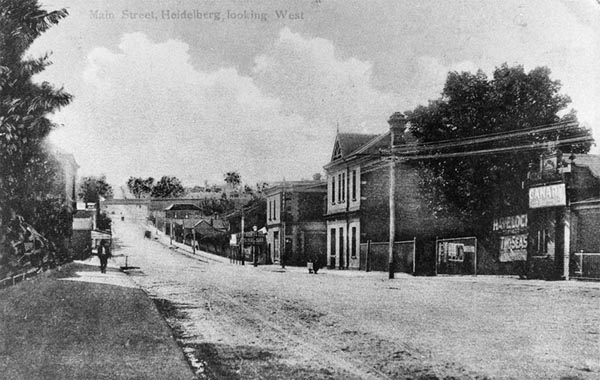 Burgundy Street looking west
