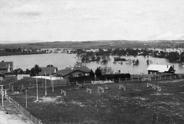 Yarra River in flood
