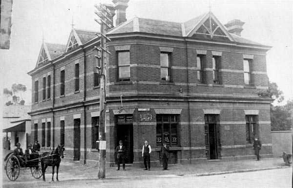 Sir Henry Barkly Hotel
