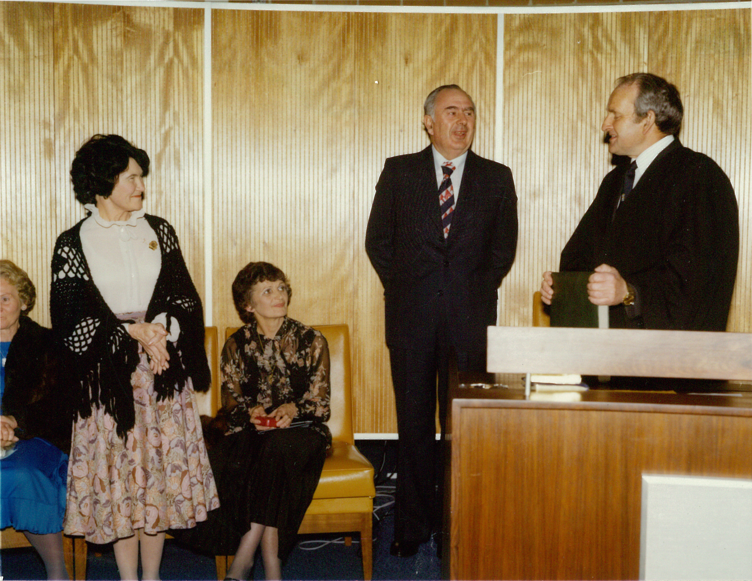 Mrs Loa Grant wife of Cr Doug Grant