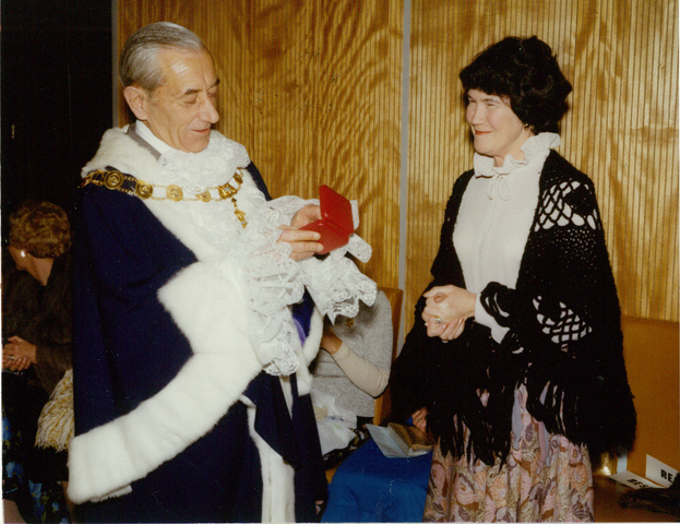 Mrs Loa Grant wife of Cr Doug Grant
