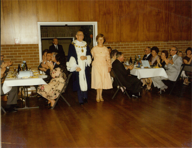 Mayor S.J. Clement and the Lady Mayoress at unidentified official function
