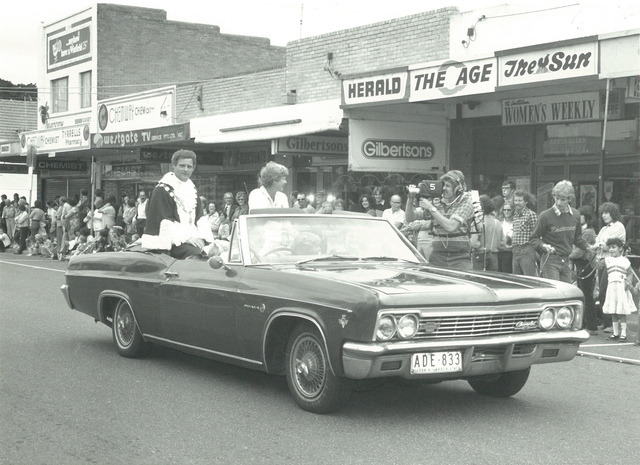 City of Altona Mayor D.N. Duane and wife parading in a car down Pier Street