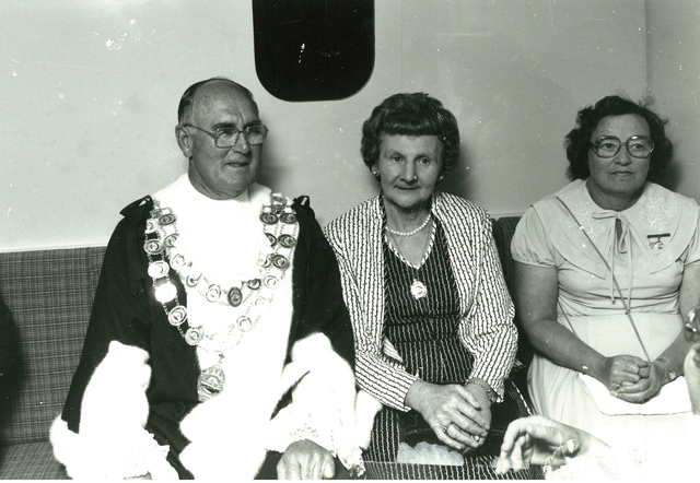 Mayor W.L.J. (Les) Crofts