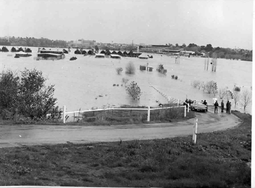Maribyrnong River in flood - 16 May 1974