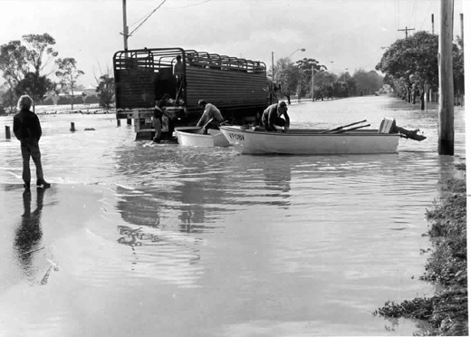 Maribyrnong River in flood - 16 May 1974