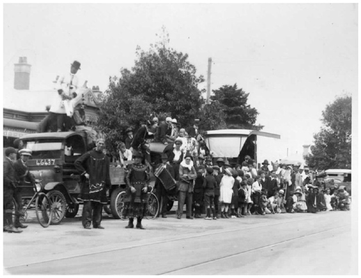 Footscray & Yarraville Father Christmas Club with Adults & Children in Street c1921