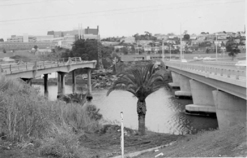 Monash Bridge demolition - Maribyrnong River