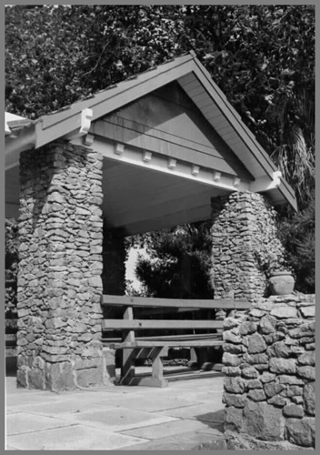 Footscray Park - pergola, Jameison Avenue.