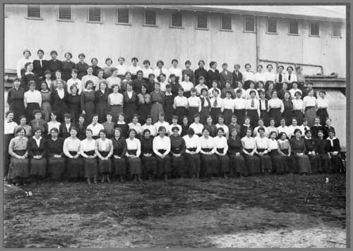 Munitions Factory, WWI, female staff.