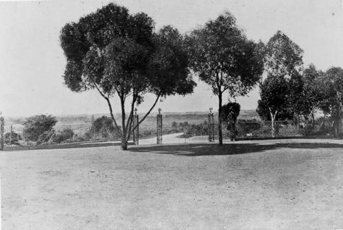 Footscray Park - main entrance