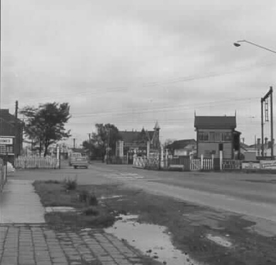 Somerville Road railway crossing, Yarraville