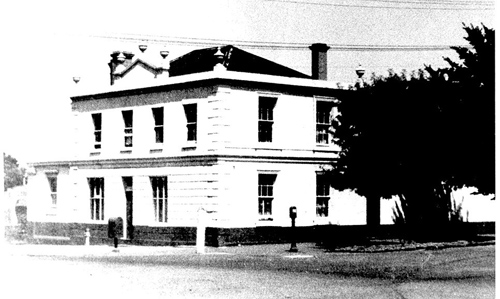 Junction Hotel cnr Bunbury and Whitehall Streets