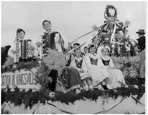 Polish Harvest Festival Float, City of Footscray 100th Anniversary Procession
