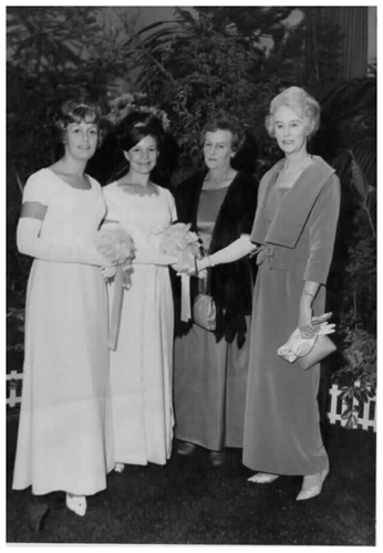 Mrs Una Smith, Debutants and Lady Mayoress