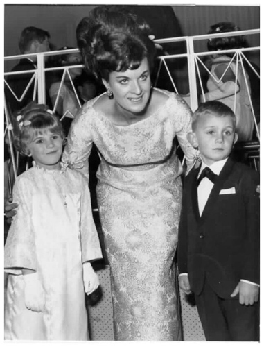 Mayoral Ball - Flower Girl and Escort